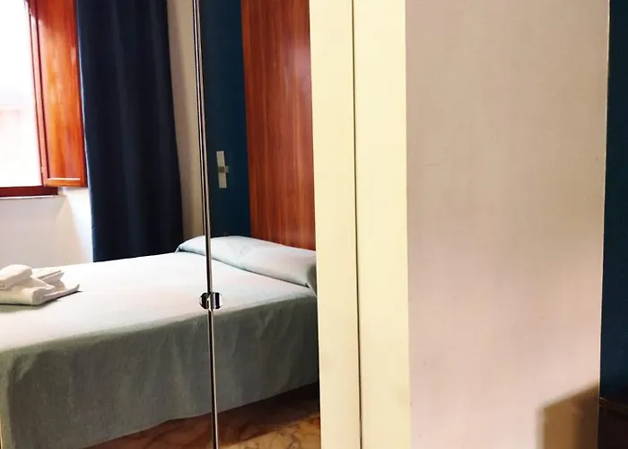 Royal Guesthouse 4*