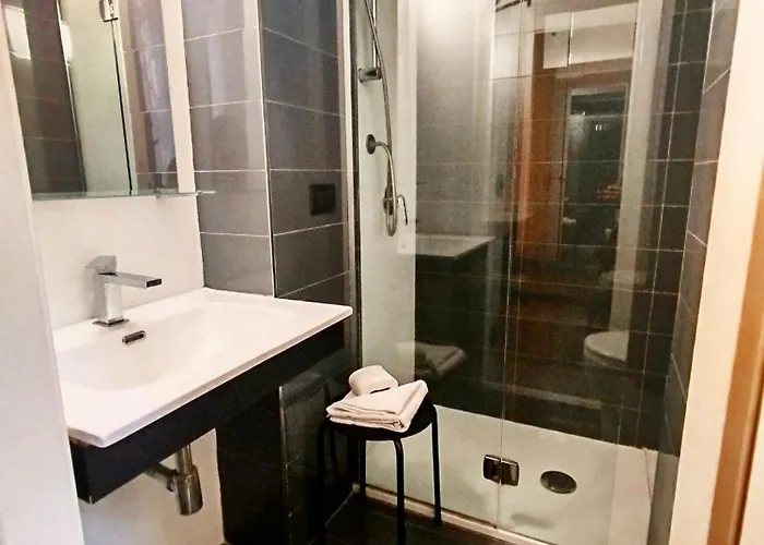 Royal Guesthouse 4*